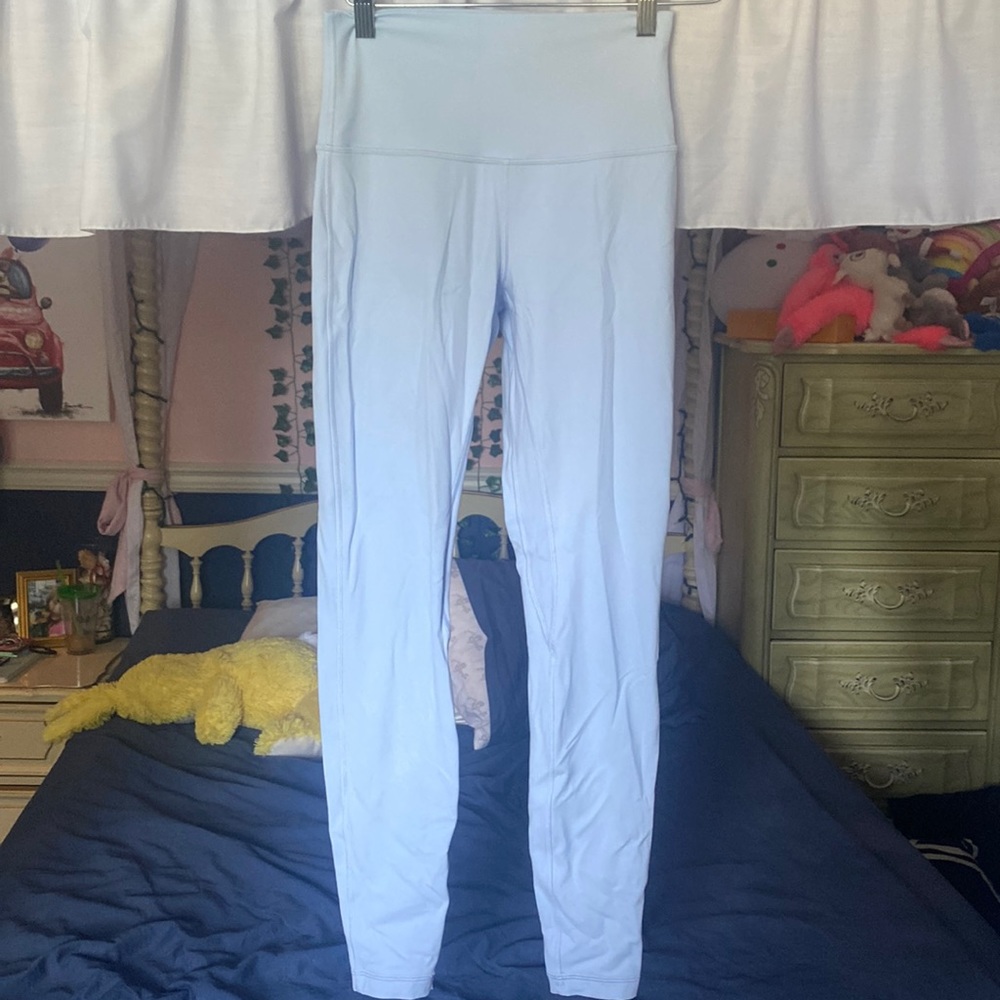 NEVER WORN. Lululemon 28” leggings